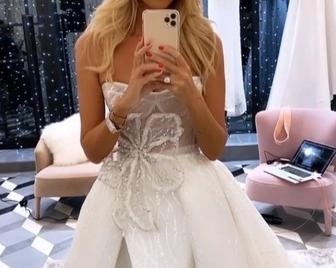 Сложно быть невестой Виктория Лопырева готовится к свадьбе и выбирает подвенечное платье