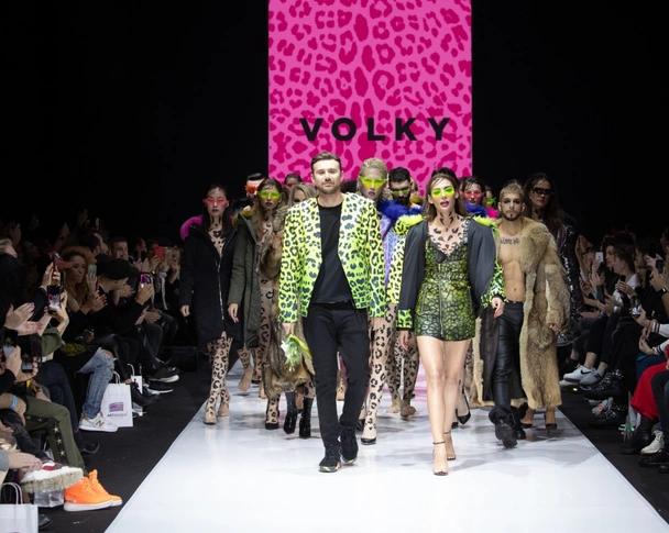 Мария Погребняк и Ника Вайпер вышли на подиум с анималистичным боди-артом