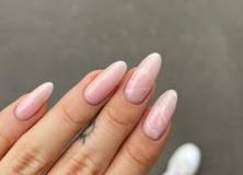 Мраморный маникюр — 300 фото дизайна ногтей под мрамор в 2023