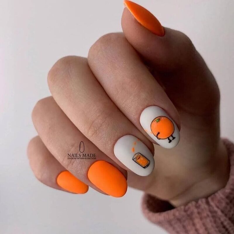 Оранжевый маникюр на короткие ногти 4