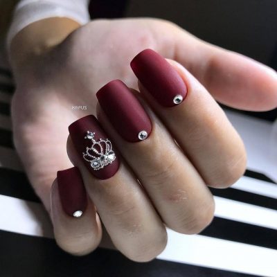 Маникюр со стразами 2022 (+300 фото): новые шикарные идеи дизайна ногтей