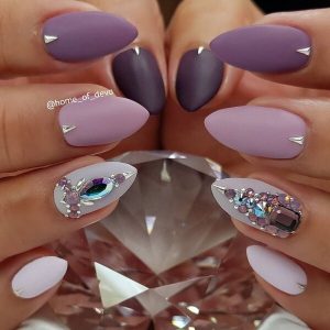 Маникюр со стразами 2022 (+300 фото): новые шикарные идеи дизайна ногтей