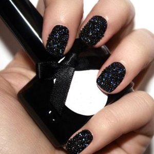 Маникюр со стразами 2022 (+300 фото): новые шикарные идеи дизайна ногтей