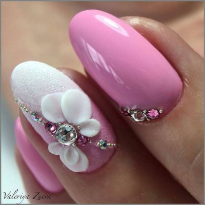 Маникюр со стразами 2022 (+300 фото): новые шикарные идеи дизайна ногтей