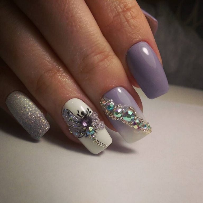 Маникюр со стразами 2022 (+300 фото): новые шикарные идеи дизайна ногтей