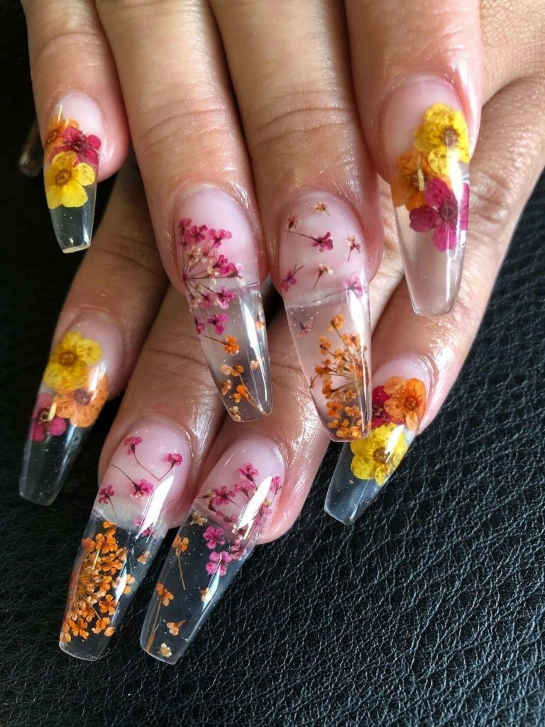Дизайн ногтей С сухоцветами