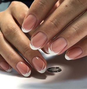 Шикарные идеи маникюра с паутинками