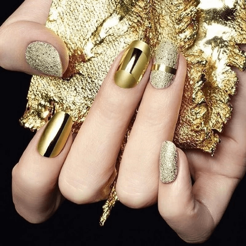Золотые ногти на каждый день