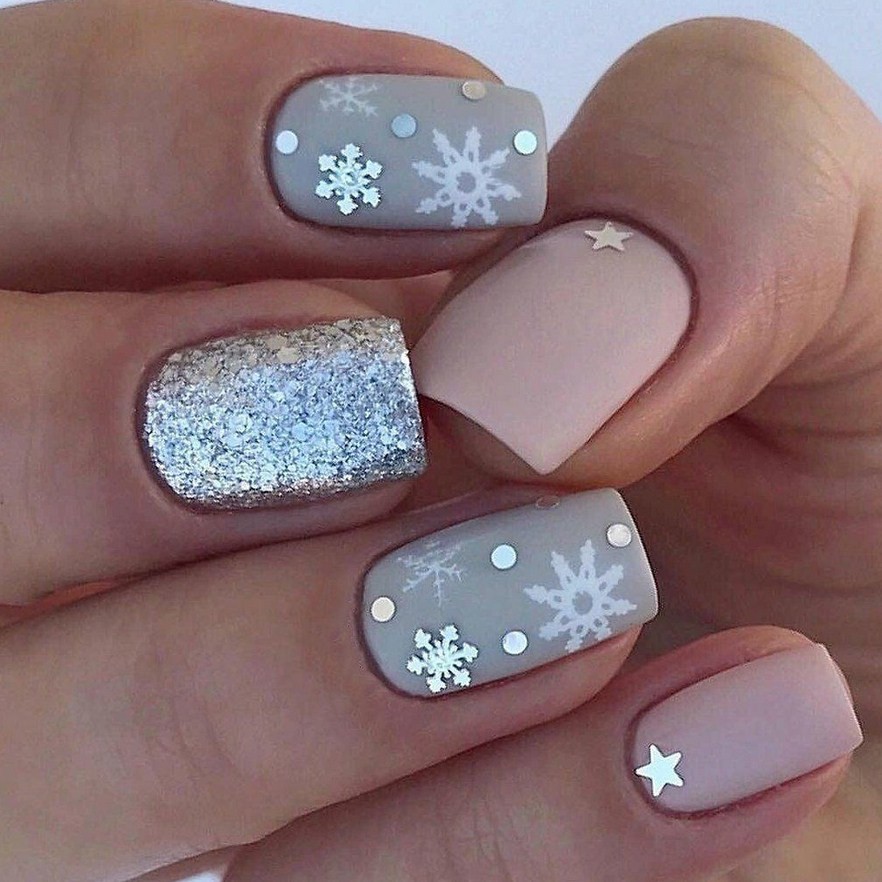 зимний дизайн для квадратных ногтей