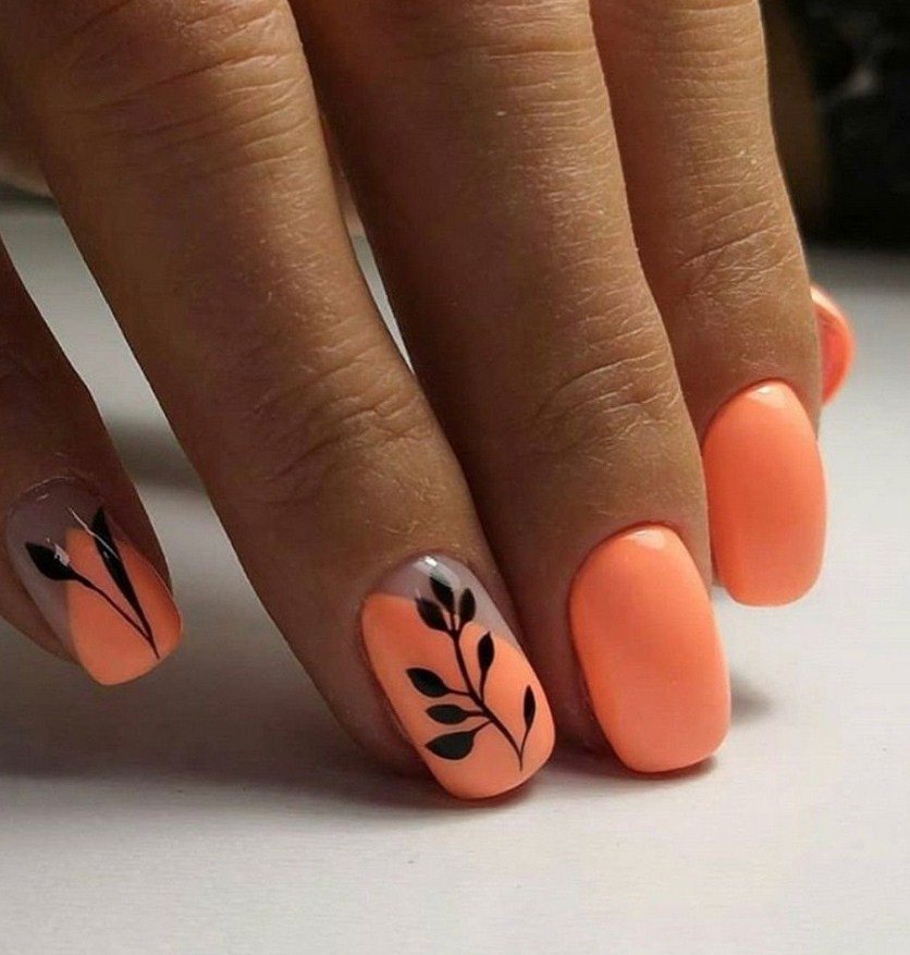 оранжевый маникюр на короткие ногти