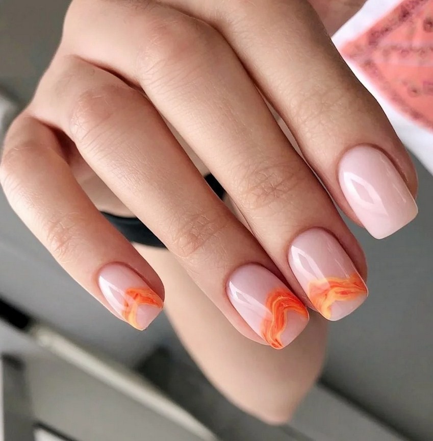 оранжевый маникюр на квадратные ногти
