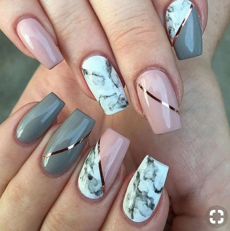 Маникюр с надписями на ногтях - самые прикольные и молодёжные идеи