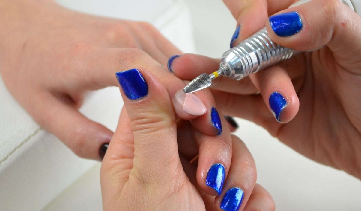 Как делать матовое покрытие на ногтях - Удаление старого лака