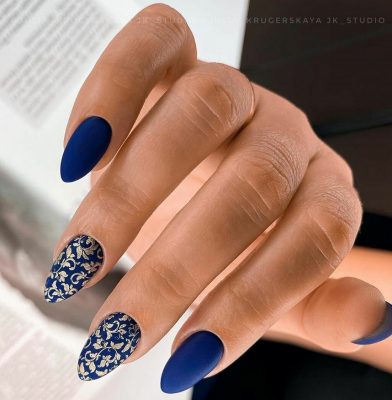 маникюр с сердечками черный маникюр с сердечками черный