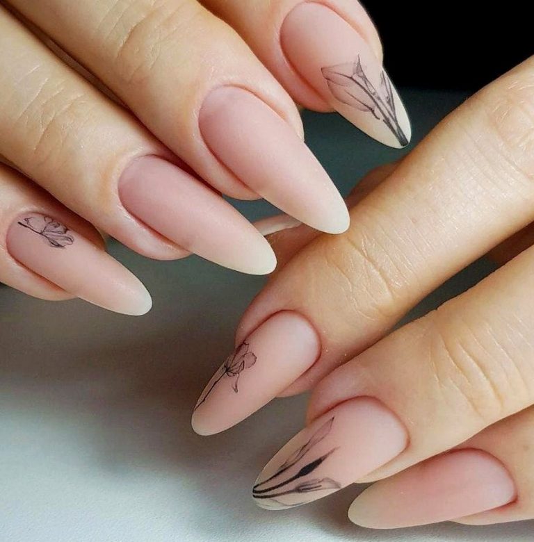 Фото маникюра с сердечками на ногтях Фото маникюра с сердечками на ногтях