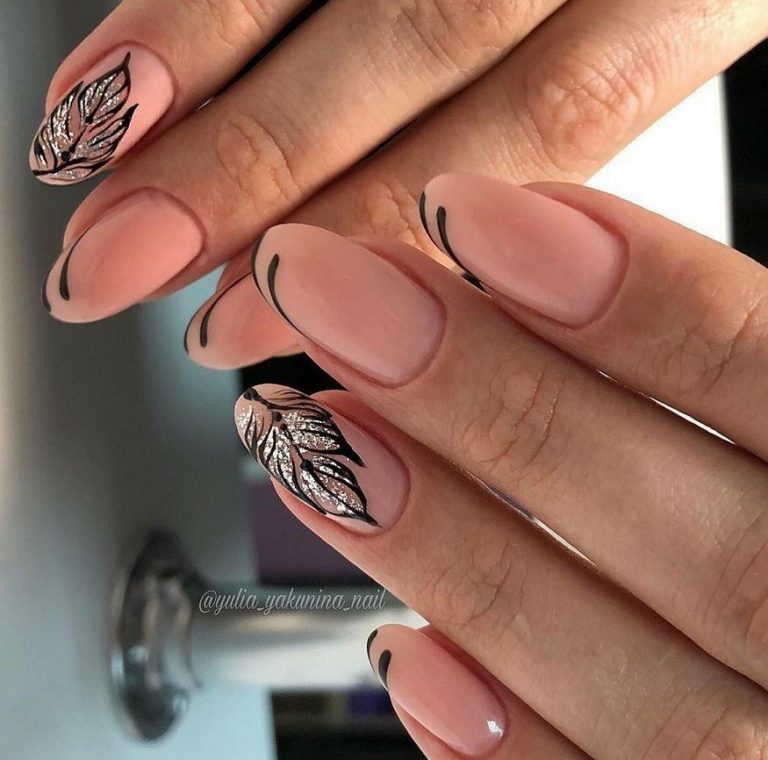 Фото маникюра с сердечками на ногтях Фото маникюра с сердечками на ногтях