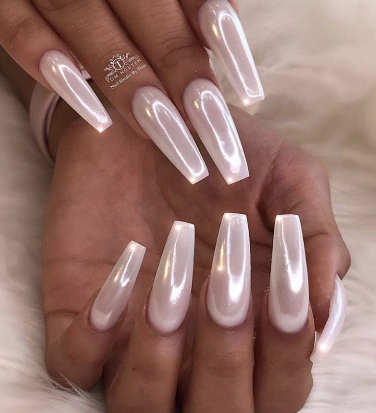 Маникюр коралловый с черным Маникюр коралловый с черным