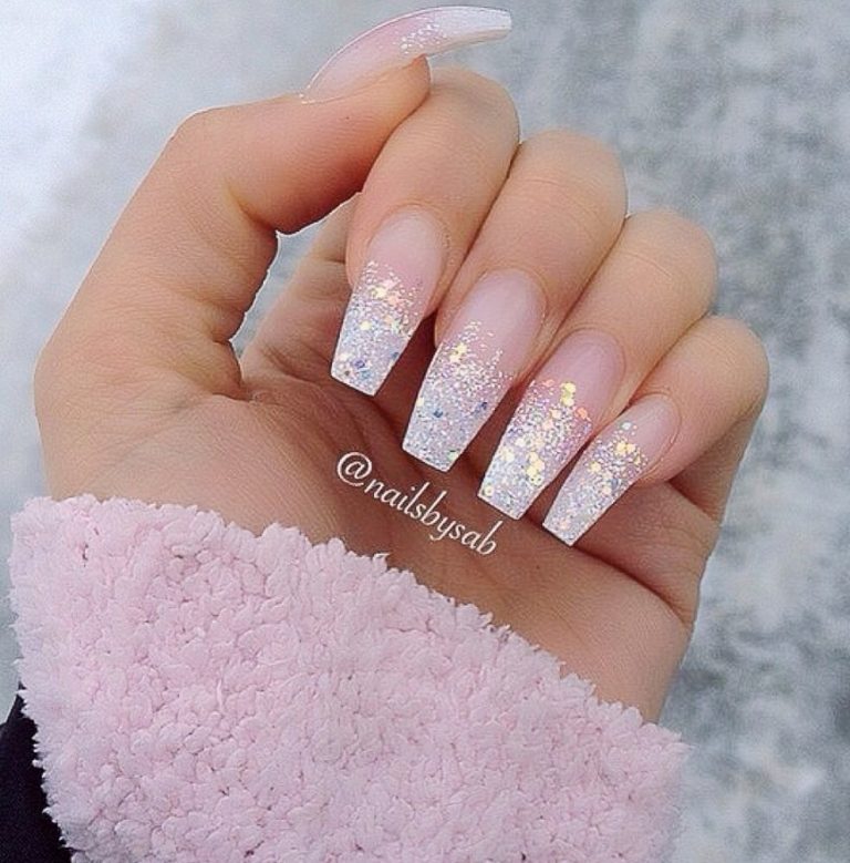 Тёмно-коралловый маникюр Тёмно-коралловый маникюр