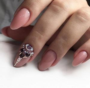 маникюр с надписями на длинные ногти 