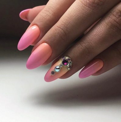 маникюр с надписями на длинные ногти 