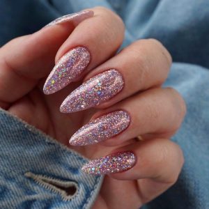 маникюр с надписями на длинные ногти 