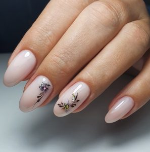 Яркий цветной выкладной френч Яркий цветной выкладной френч