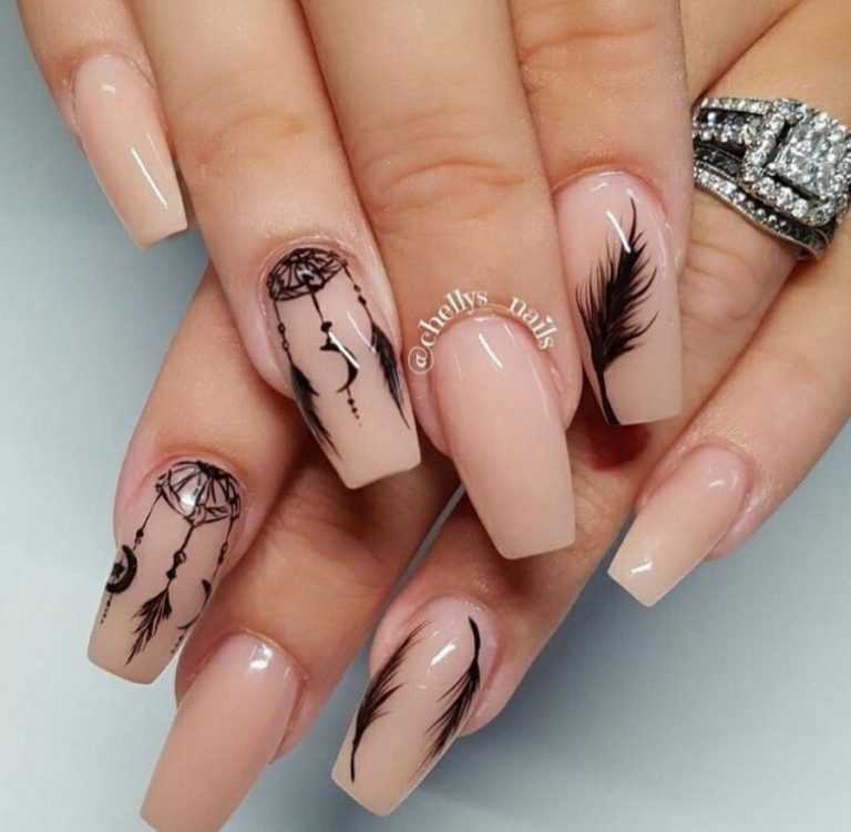 Коралловый маникюр на длинные ногти Коралловый маникюр на длинные ногти