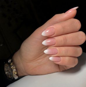 Маникюр с надписями на ногтях - самые прикольные и молодёжные идеи 