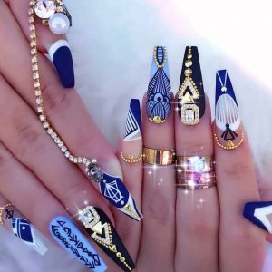 Дизайн ногтей с сердечками Дизайн ногтей с сердечками