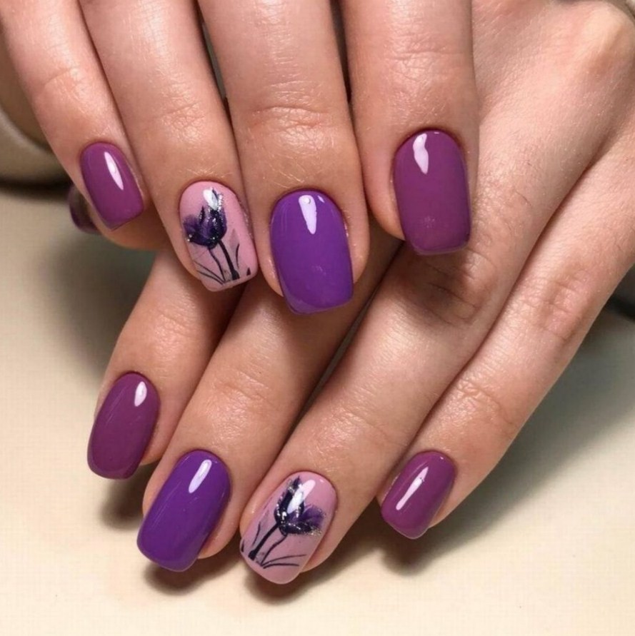 Фиолетово-лавандовый маникюр