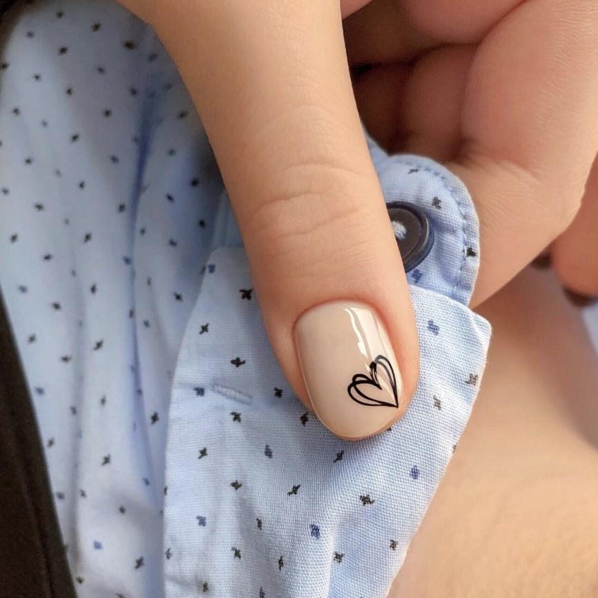 дизайн ногтей «сердечко в сердечке»