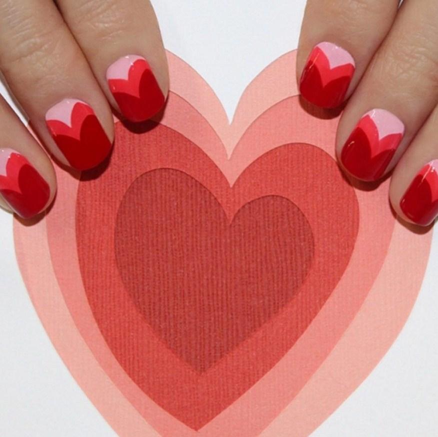 дизайн ногтей «сердечко в сердечке»