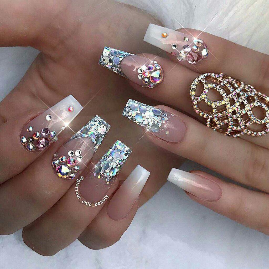 Голубой маникюр: 500+ фото дизайнов, которые вас удивят