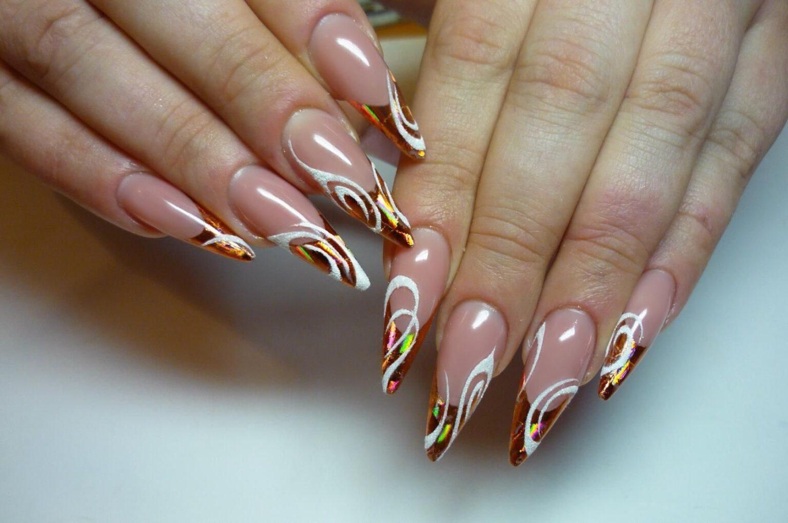 Молочный френч - 10 трендов 2023 года и фото-идеи абстрактный дизайн