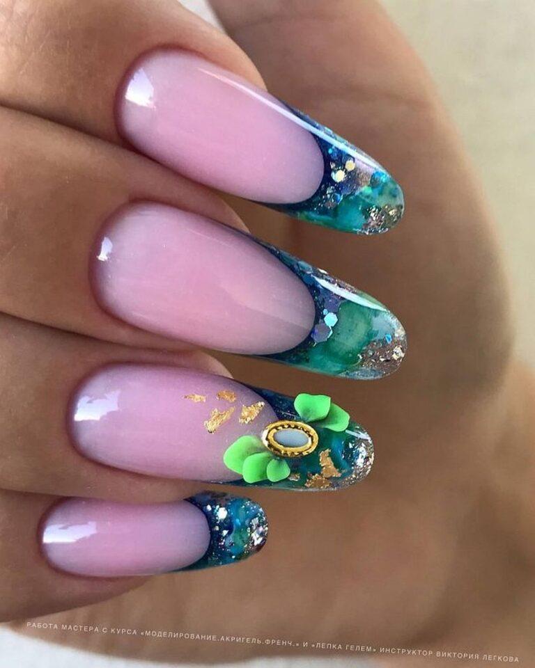 Молочный френч - 10 трендов 2023 года и фото-идеи акваманикюр