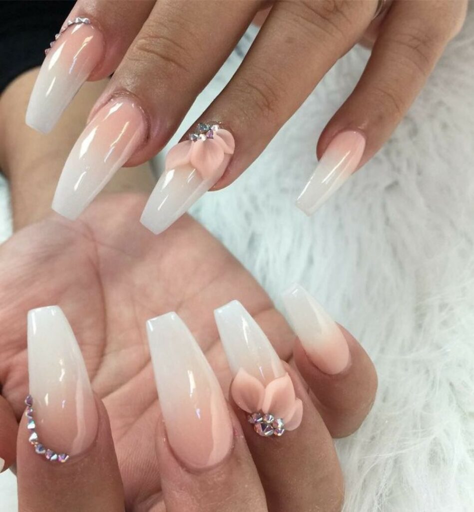 Молочный френч на разных формах ногтей Балерина