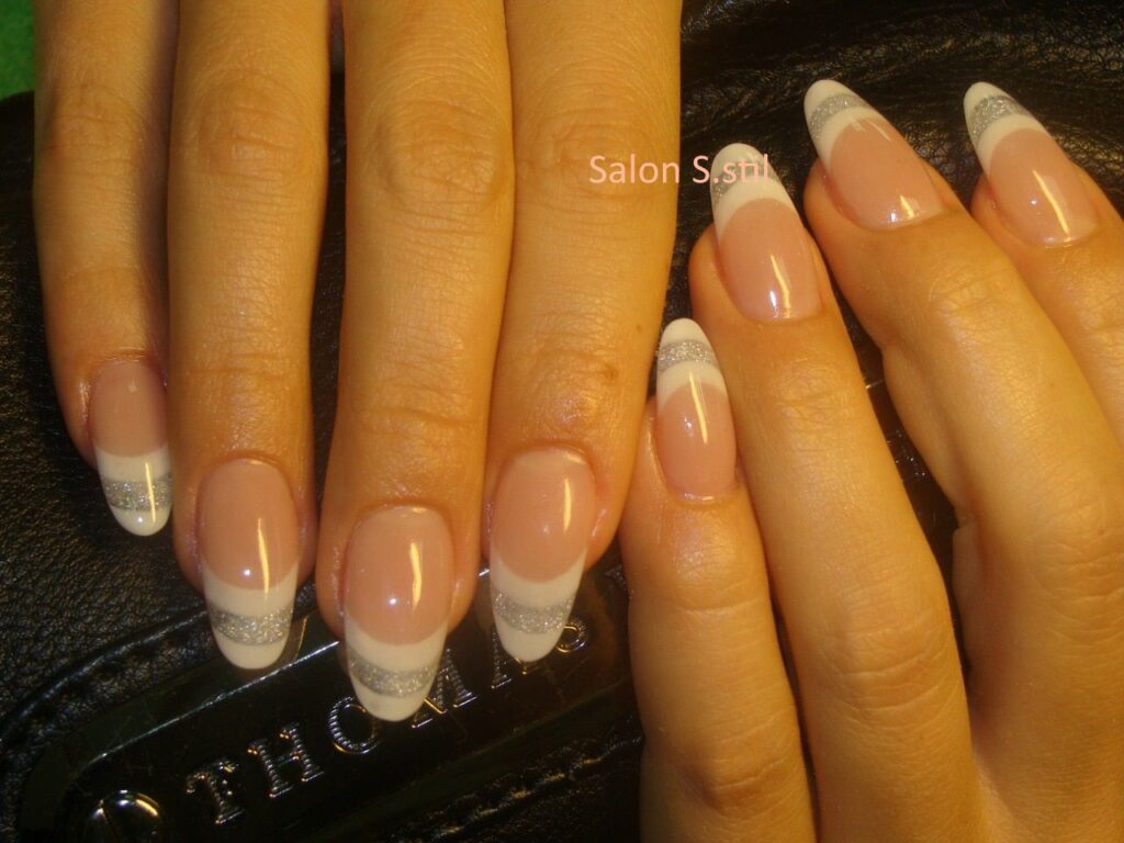 Молочный френч - 10 трендов 2023 года и фото-идеи двойной френч