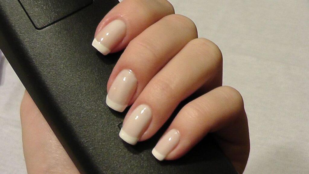 Молочный френч на разных формах ногтей Форма ногтей квадрат