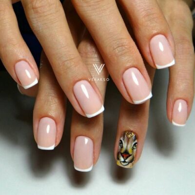 Френч на молочной базе для коротких ногтей