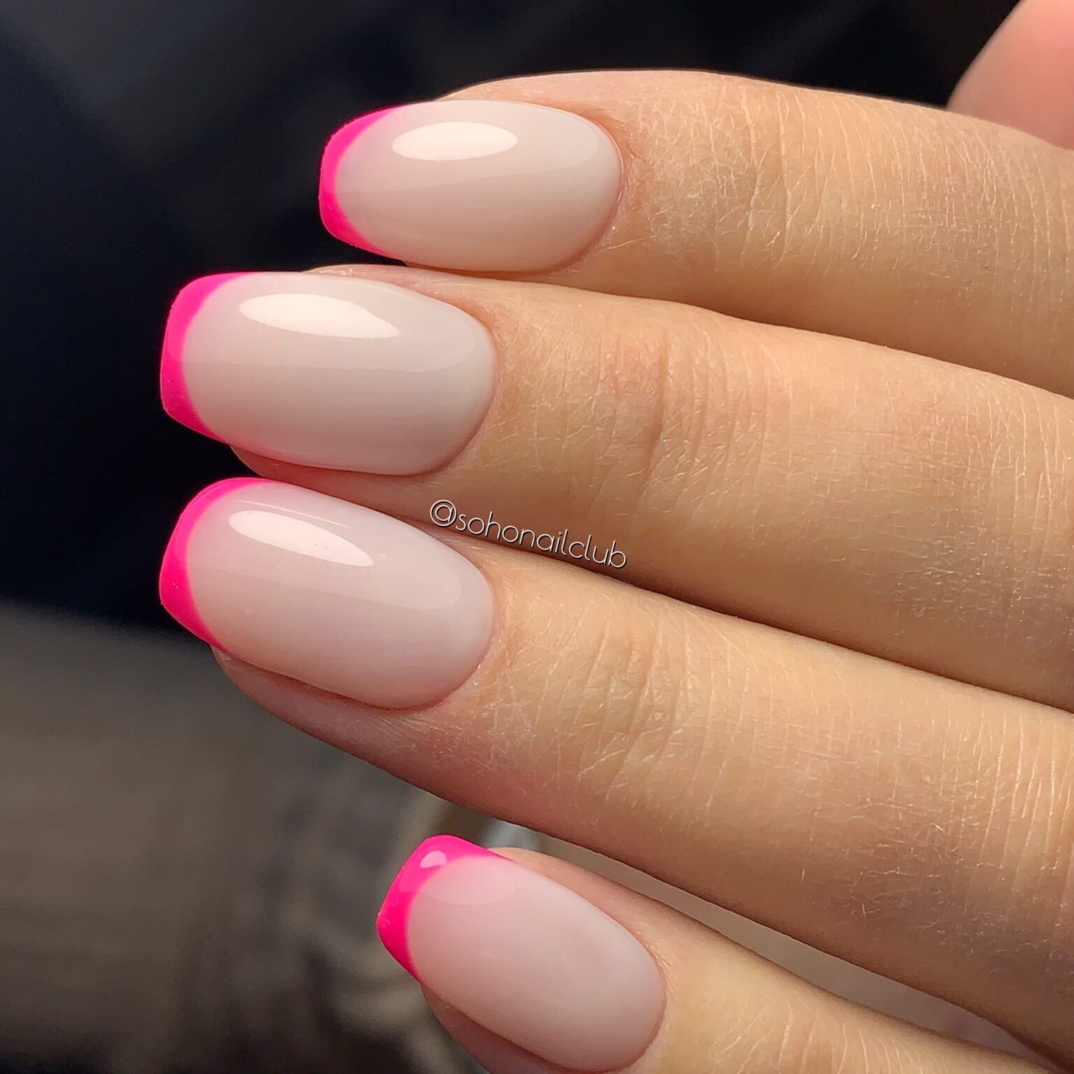 Цветной молочный френч Фуксия