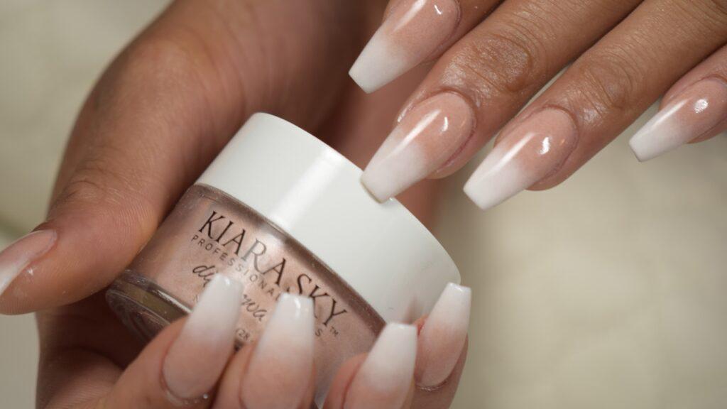 Молочный френч - 10 трендов 2023 года и фото-идеи градиент