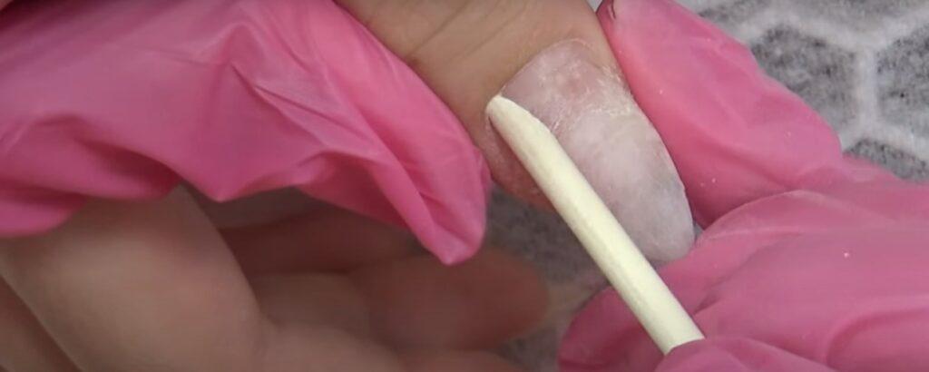 Как делать молочный френч - краткая техника + видео Очищение и придание формы