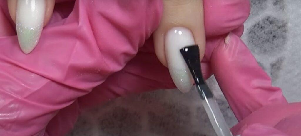 Как делать молочный френч - краткая техника + видео Завершающий этап