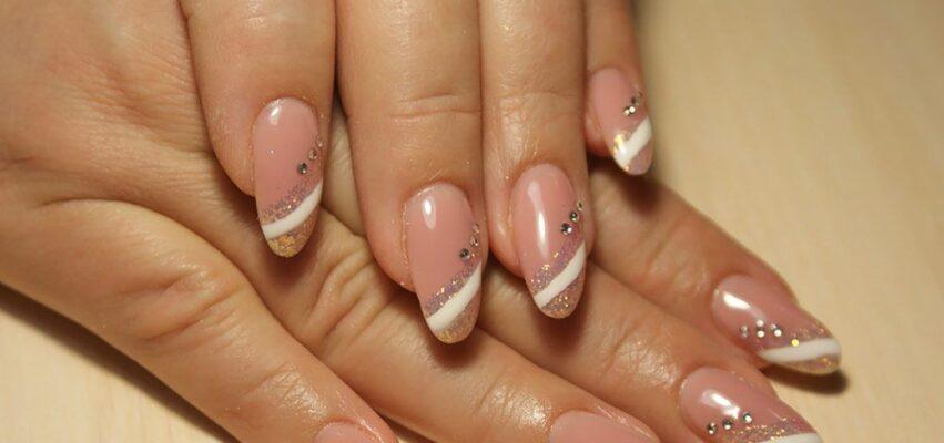 Молочный френч - 10 трендов 2023 года и фото-идеи Косой френч