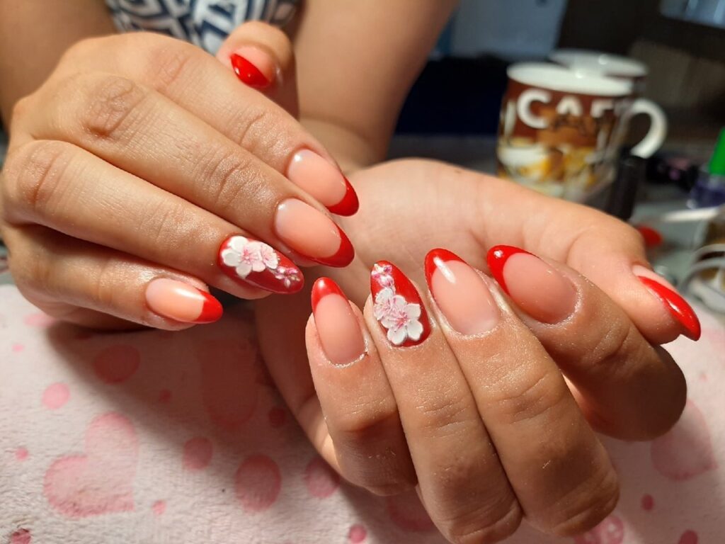 Цветной молочный френч Красный френч на молочном геле