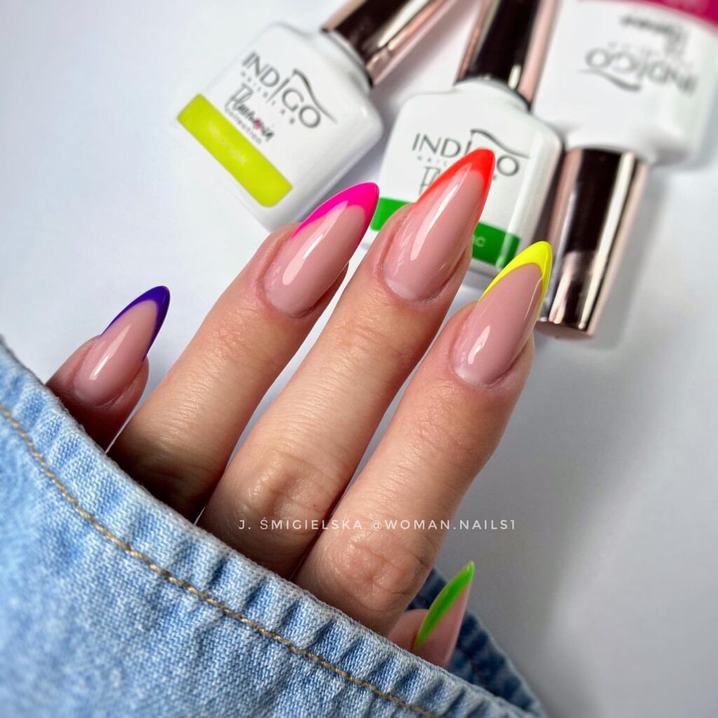 Разноцветный молочный френч