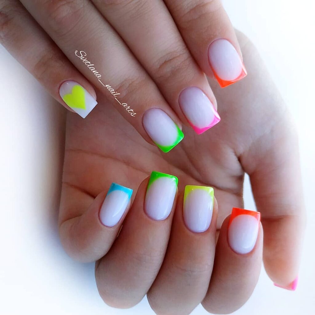 Разноцветный молочный френч