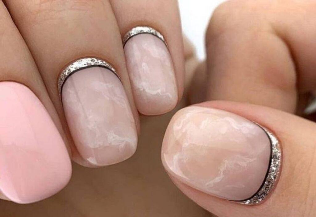 Молочный френч - 10 трендов 2023 года и фото-идеи с лунным дизайном
