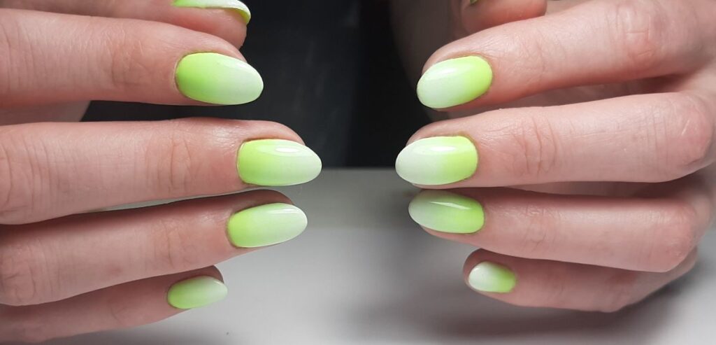 Цветной молочный френч Салатовый