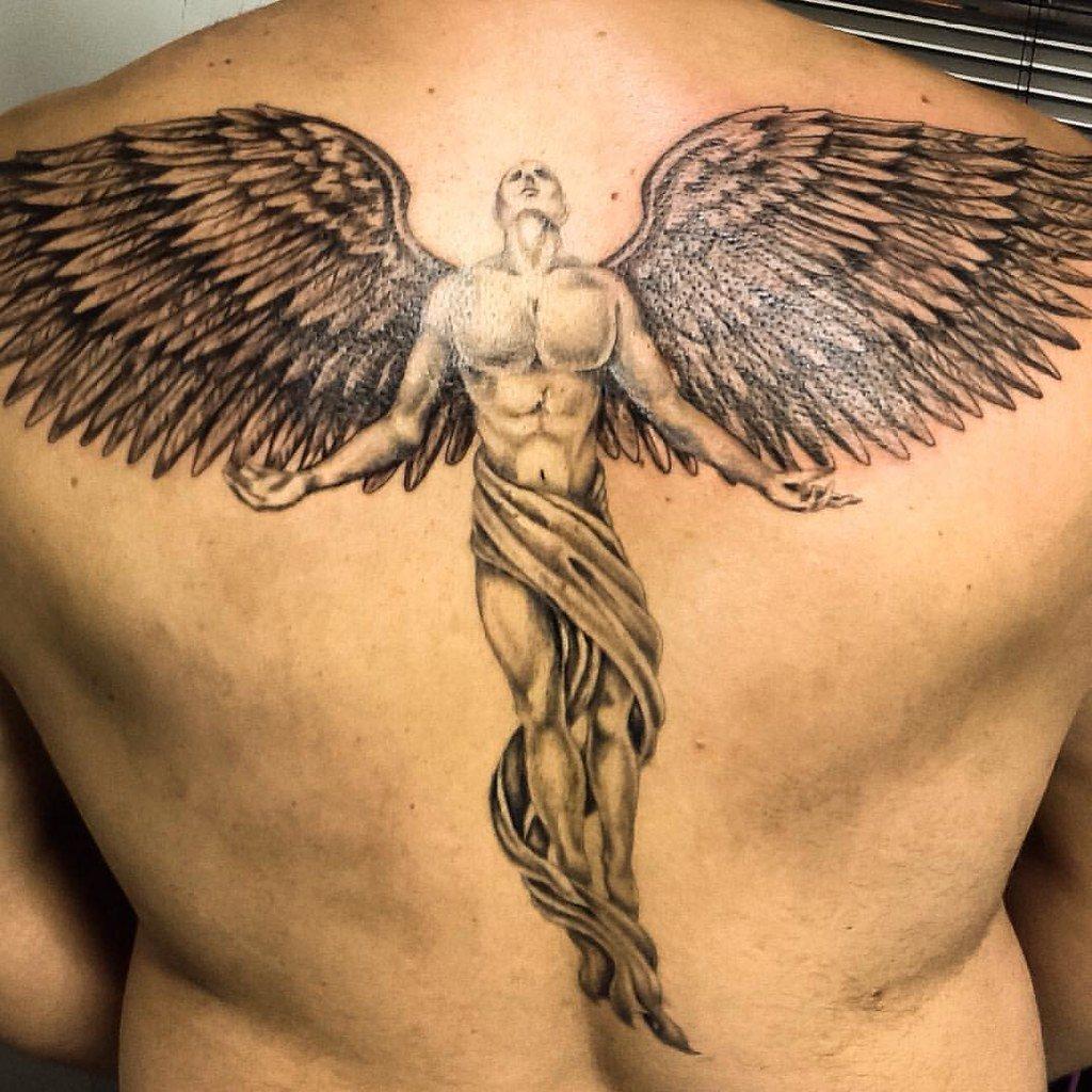 Крутые и современные эскизы мужских татуировок в 2023 Тату ангела